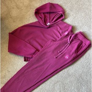 ALO YOGA Muse Sweatsuit